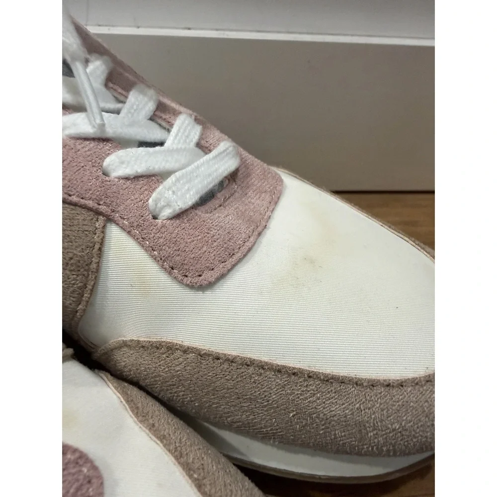 Steve Madden Torronto Retro Sneakers Women's 8 - Ivory/Light Blue/Multicolor‎